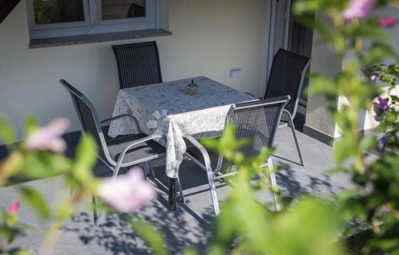 idilična kuća sa 4 apartmana u blizini plitvičkih jezera - slika 43