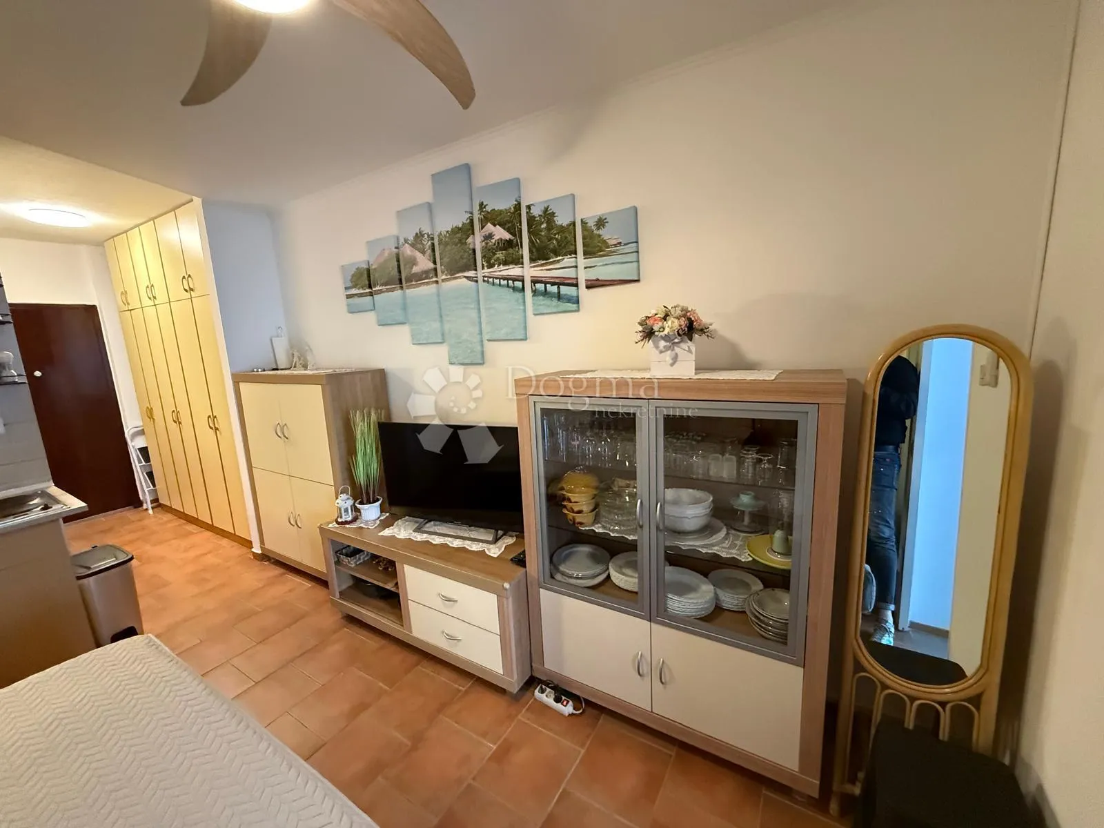 apartman u prizemlju s velikom terasom - slika 10