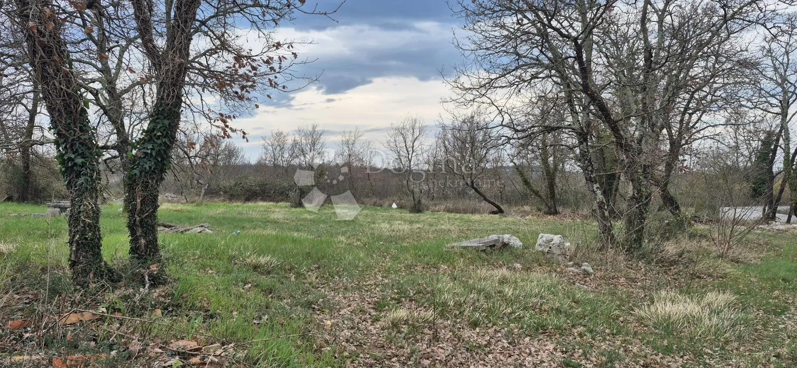 građevinsko zemljište za gradnju kuće ili vile površine 1091 m2 - slika 3