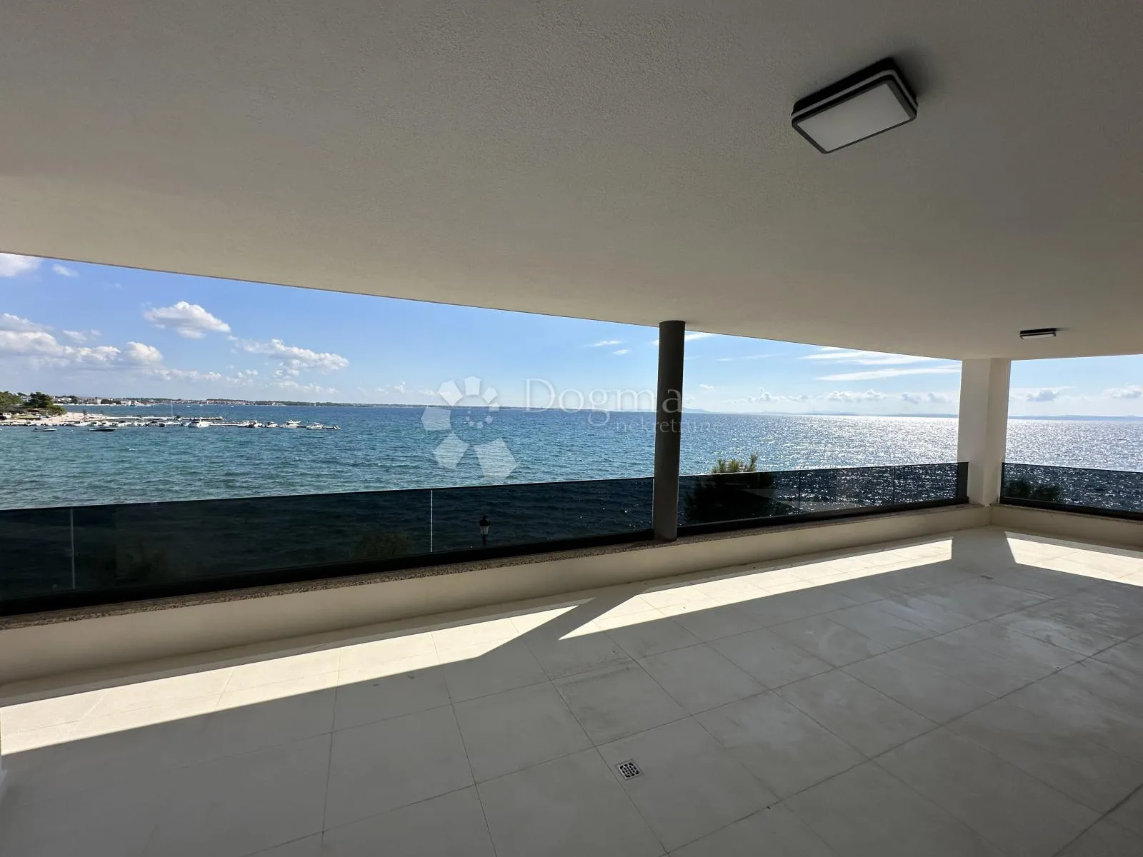 luksuzni penthouse na obali mora - slika 3