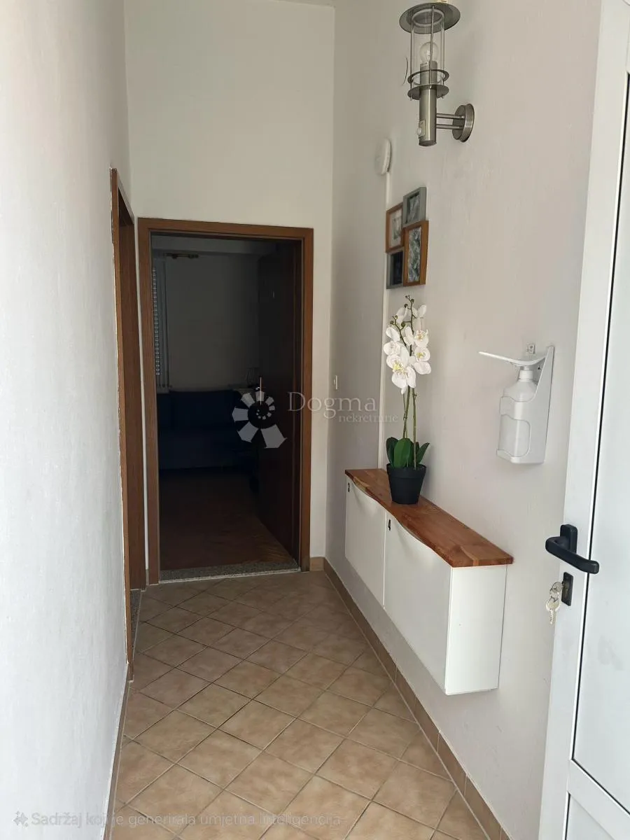 vodice – kuća s 6 apartmana blizu mora - slika 11