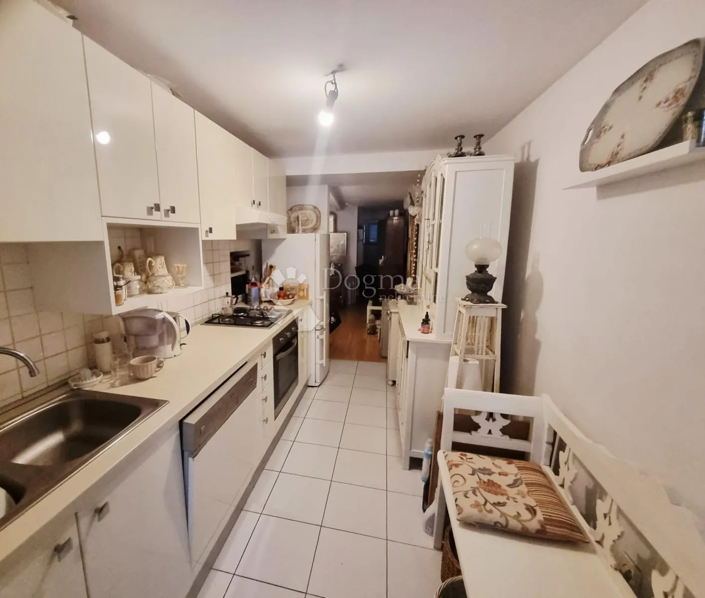 etažiran stan u kamenoj kući, matejuška, split - slika 5