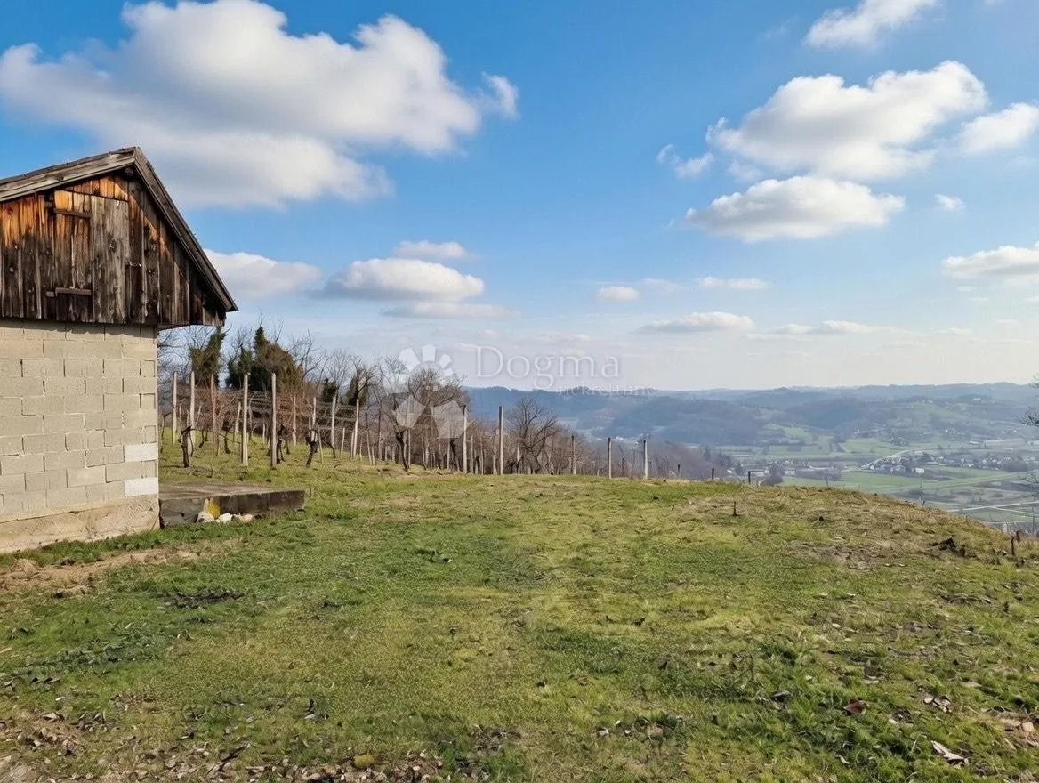 Poljoprivredno zemljište s pogledom na Sveti križ Začretje - Dukovec, Sveti Križ Začretje