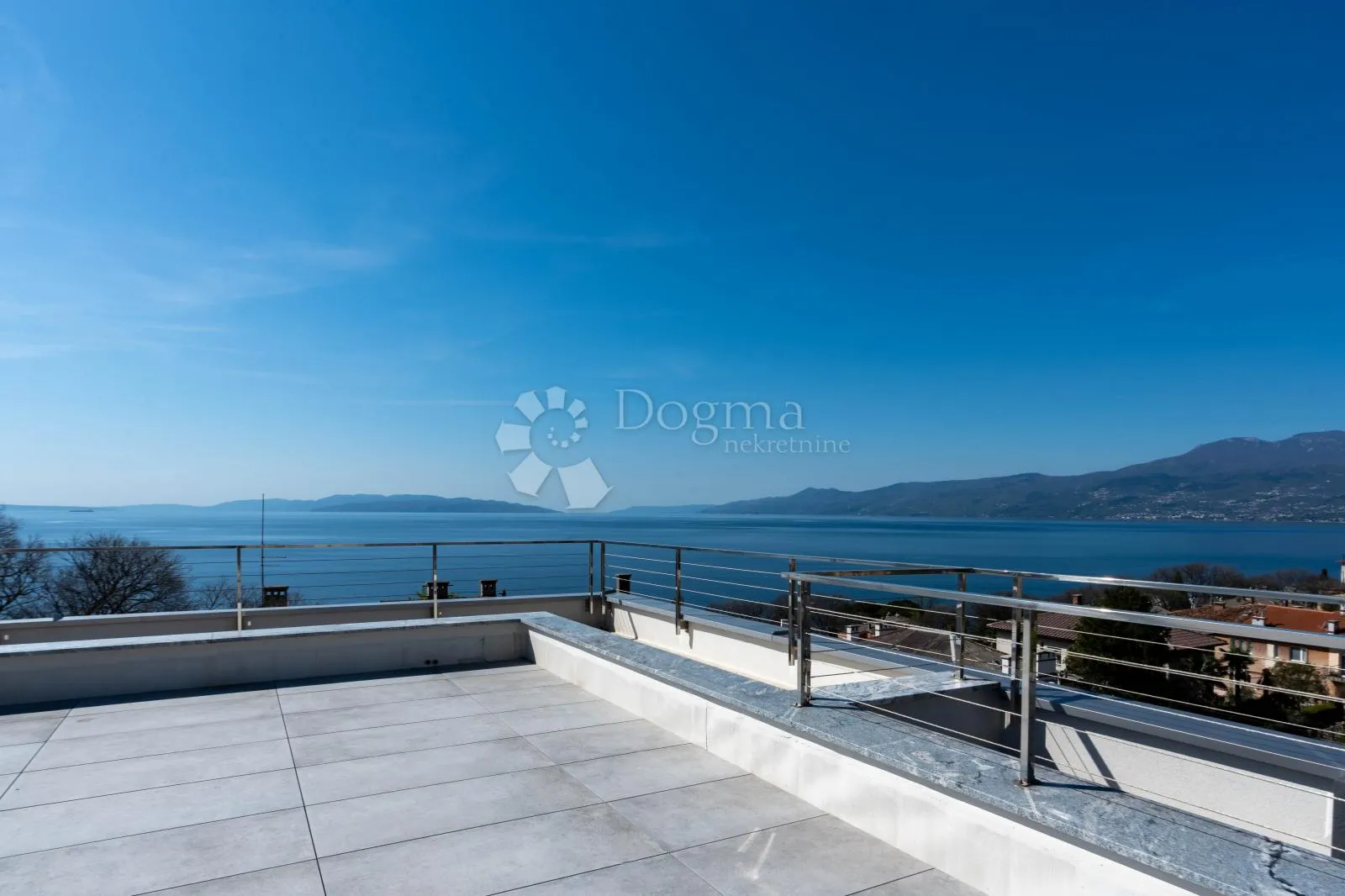 penthouse u kantrida premium zgradi - slika 6