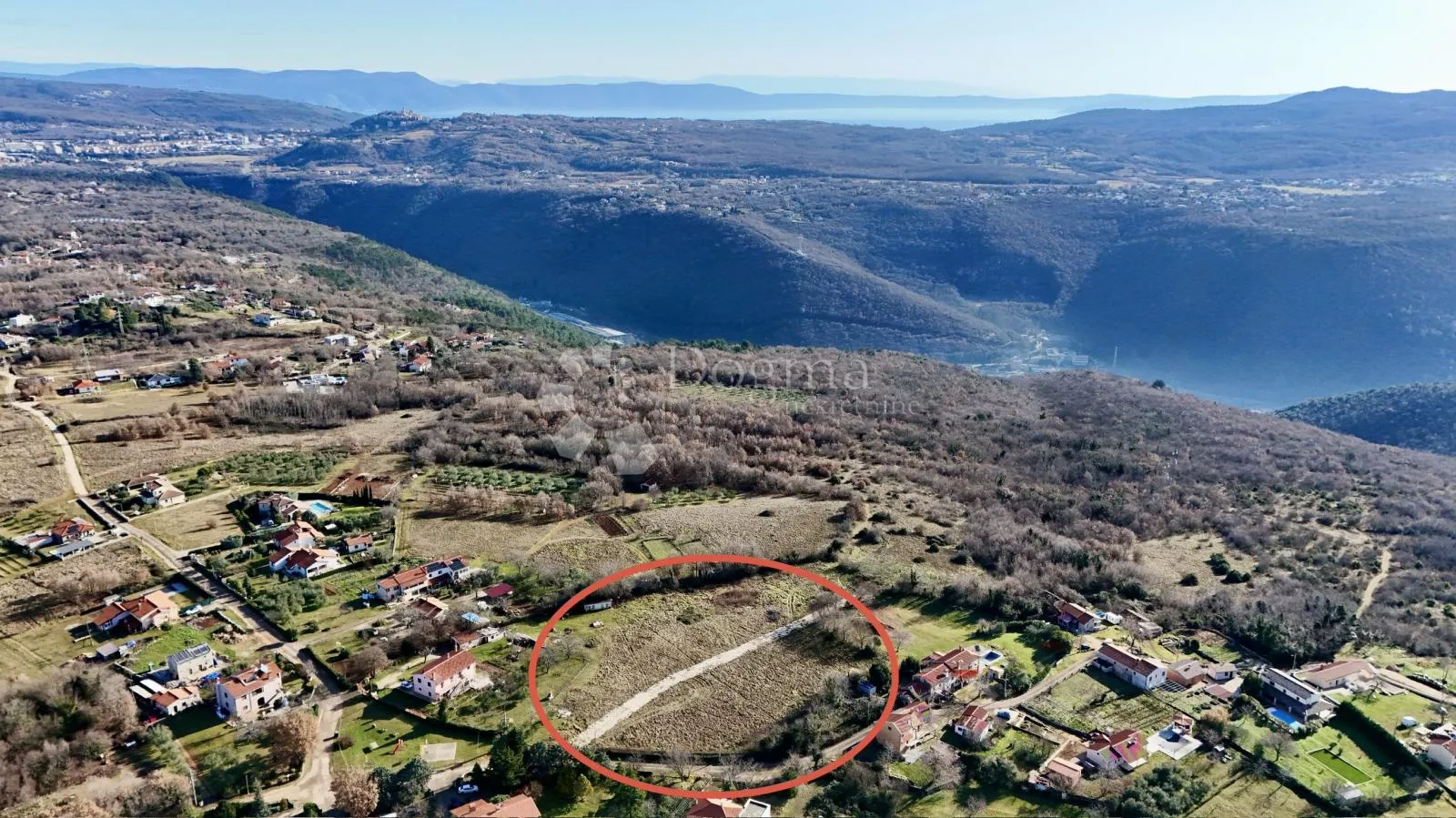lijepa parcela samo 4km od labina! - slika 3
