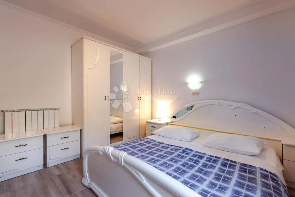 luksuzna etaža na traženoj lokaciji - slika 18