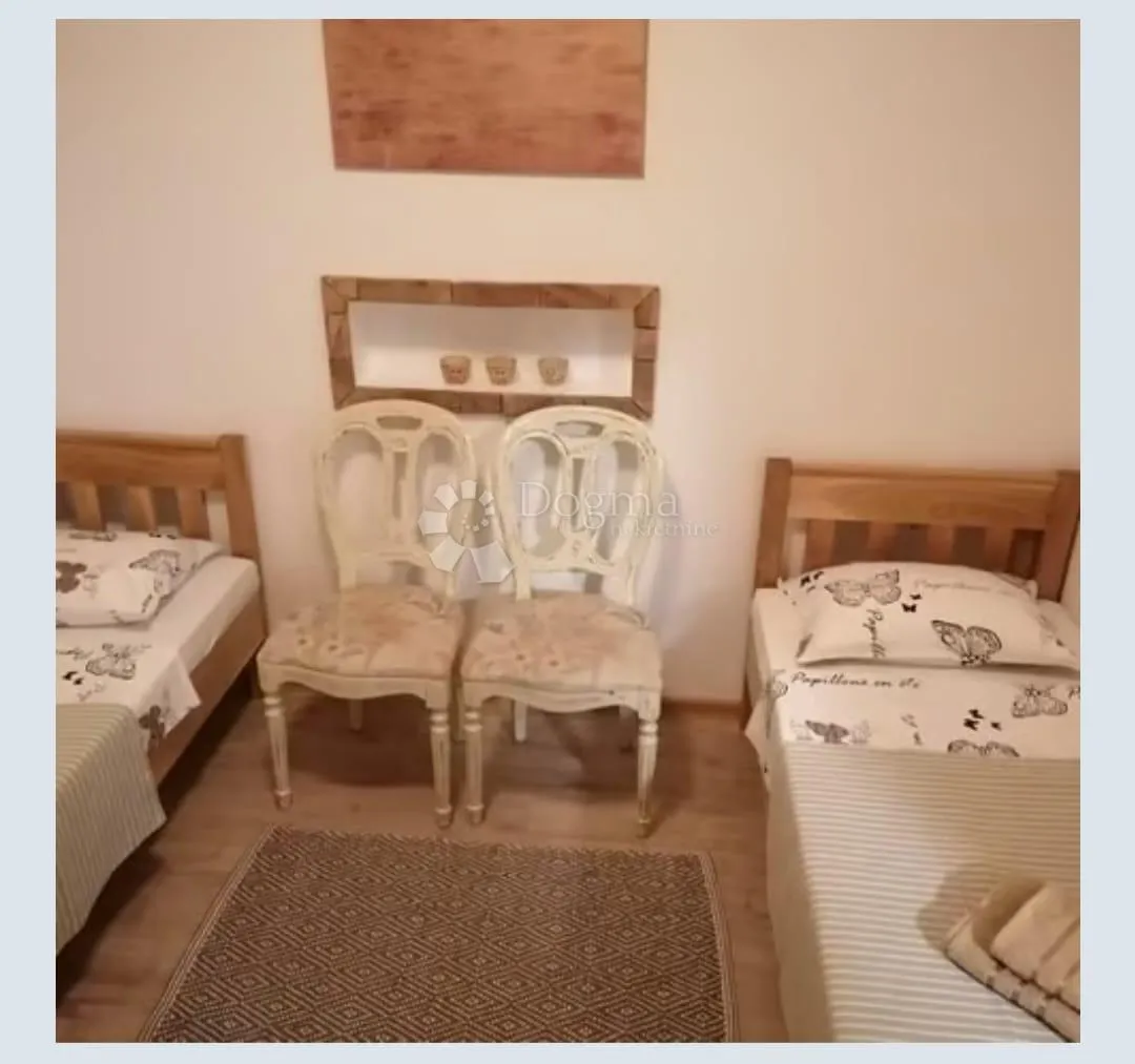 kuća s bazenom gornji karin - slika 13