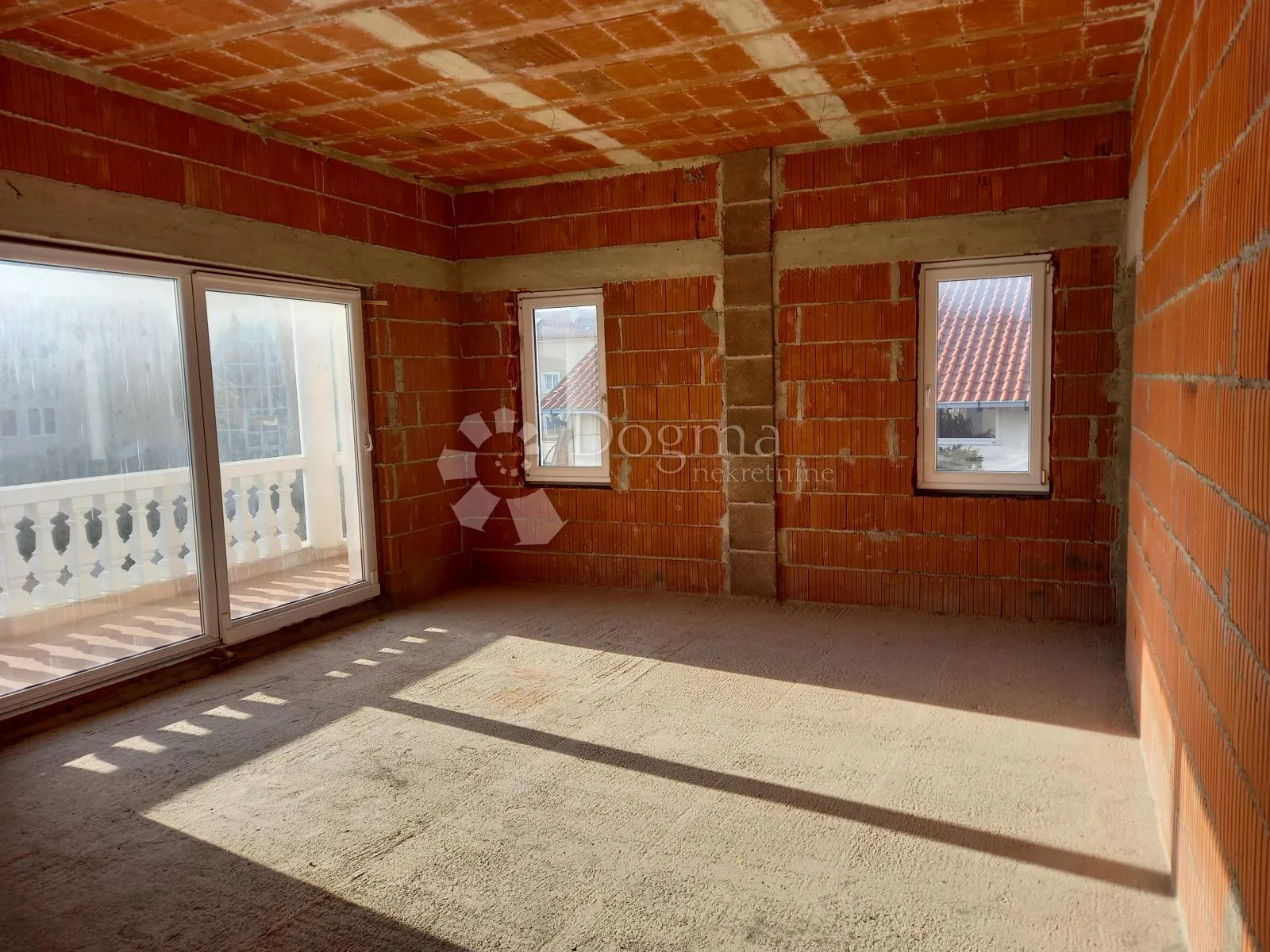 vodice - kuća 800 m2 odlična prilika - slika 35