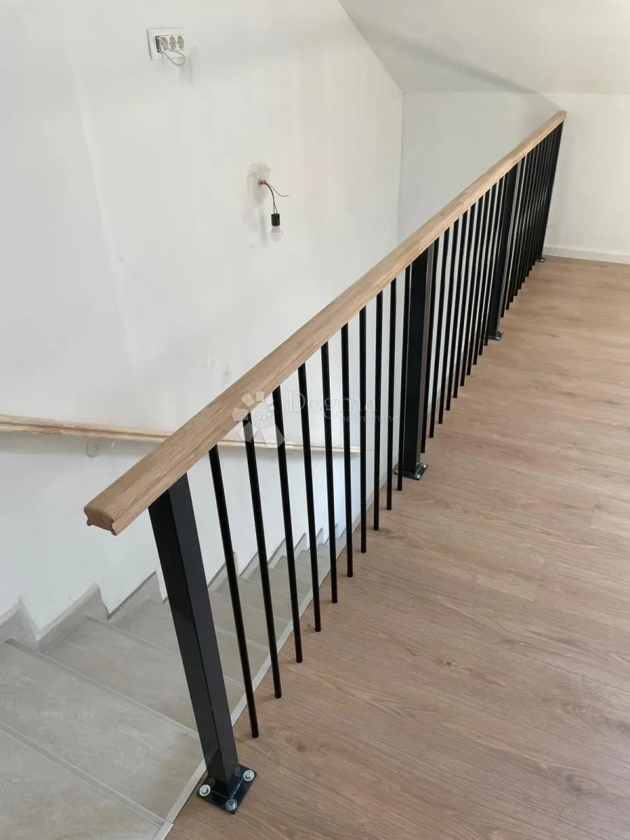 dvoetažni apartman sa ogromnom terasom - slika 12
