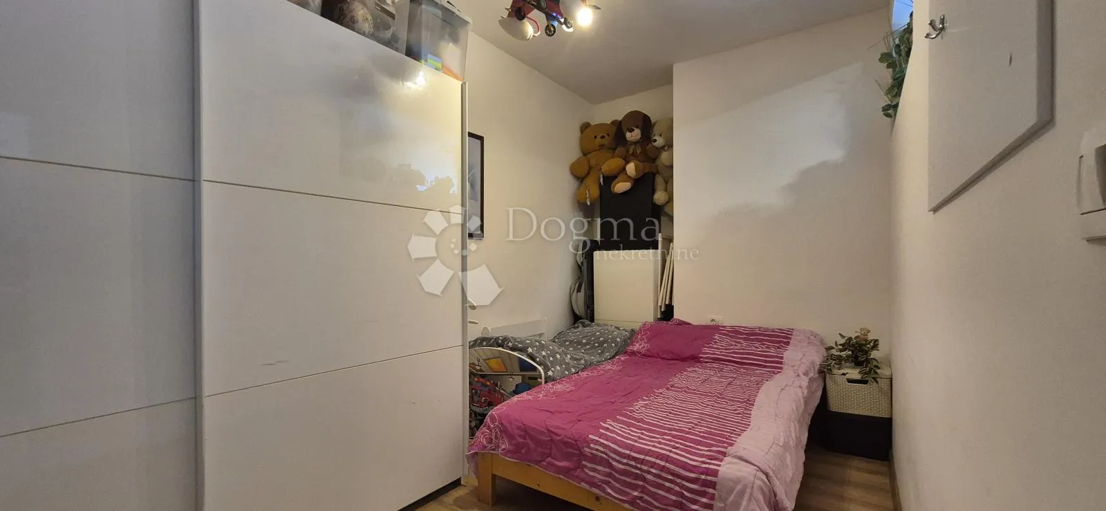 stan 40,82 m2 300 m od mora - slika 20