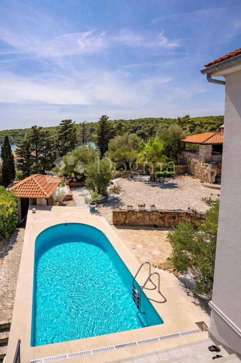 amazing mediterranian villa - slika 14