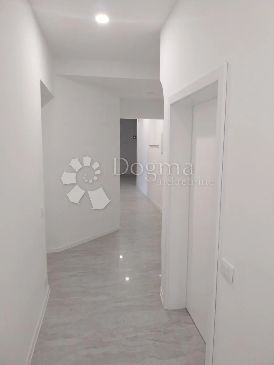 opatija -153m2,4skl u villi kompletno adaptiran - slika 7