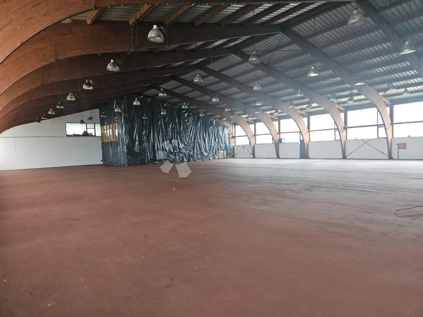 najam poslovnog prostora – 590 m² osijek, jug ii - slika 4