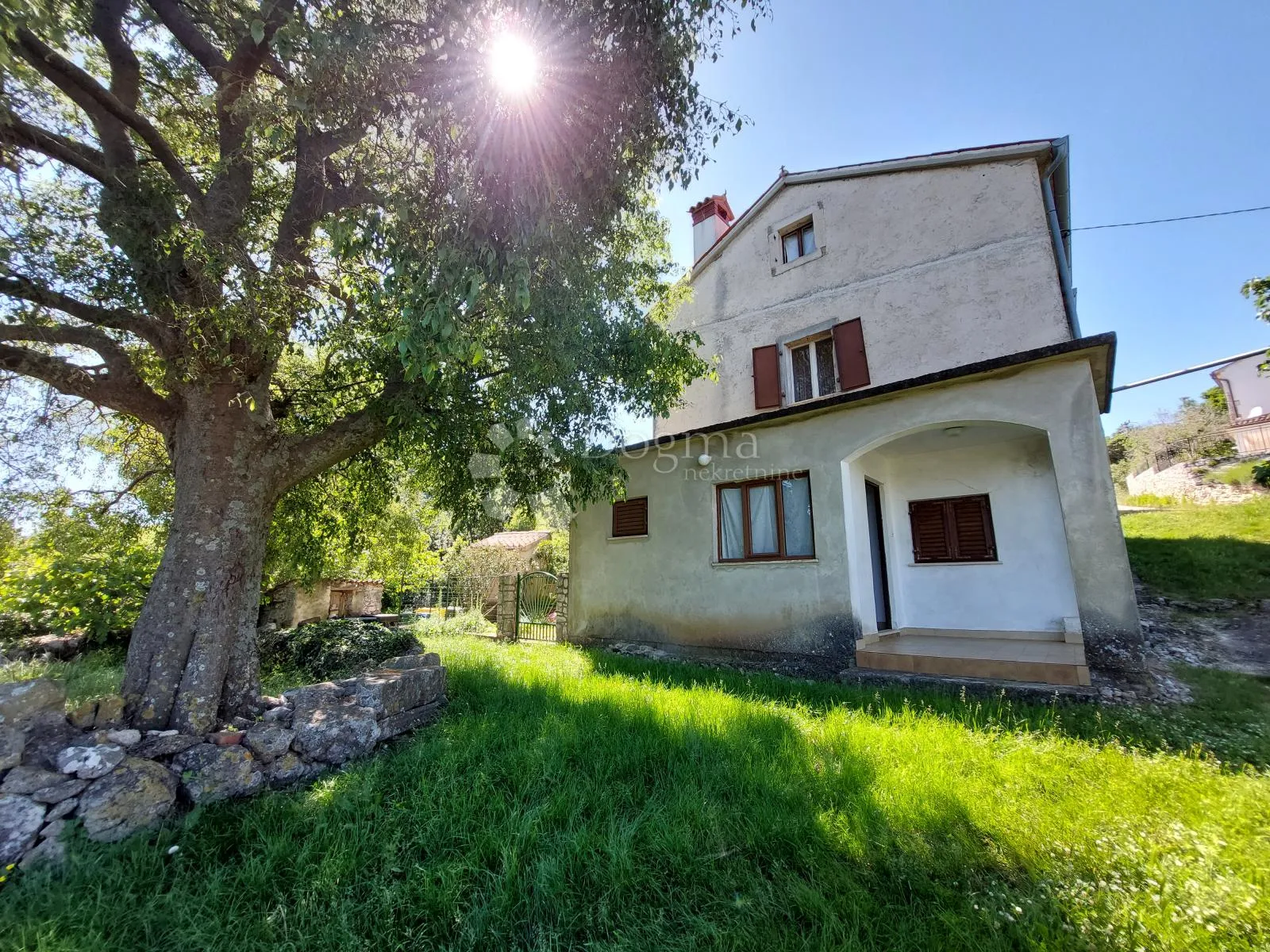 ne propustite ovu priliku!!!kuća sa otvorenim pogledom na otoke i more - slika 13