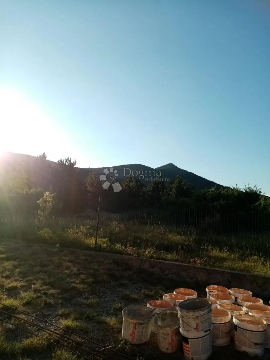 golubić - knin - kuća i 913 m2 dvorišta - slika 4