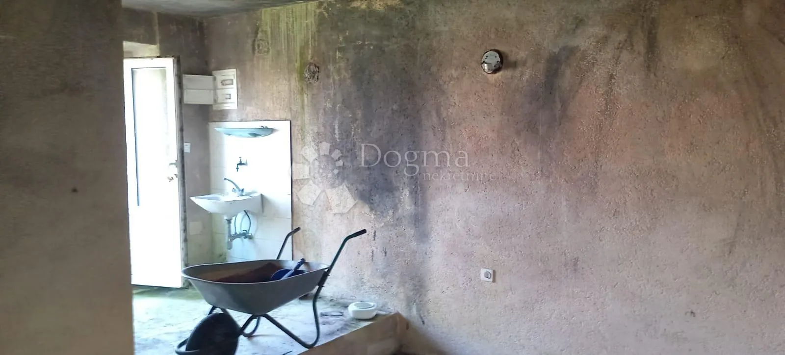 istarska kamena kuća s velikim potencijalom i idejnim projektom – barban - slika 16