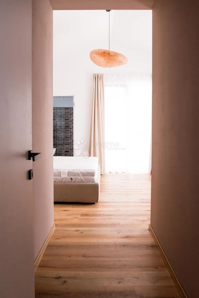 poreč okolica – moderna vila s bazenom i 4 spavaće sobe - slika 27
