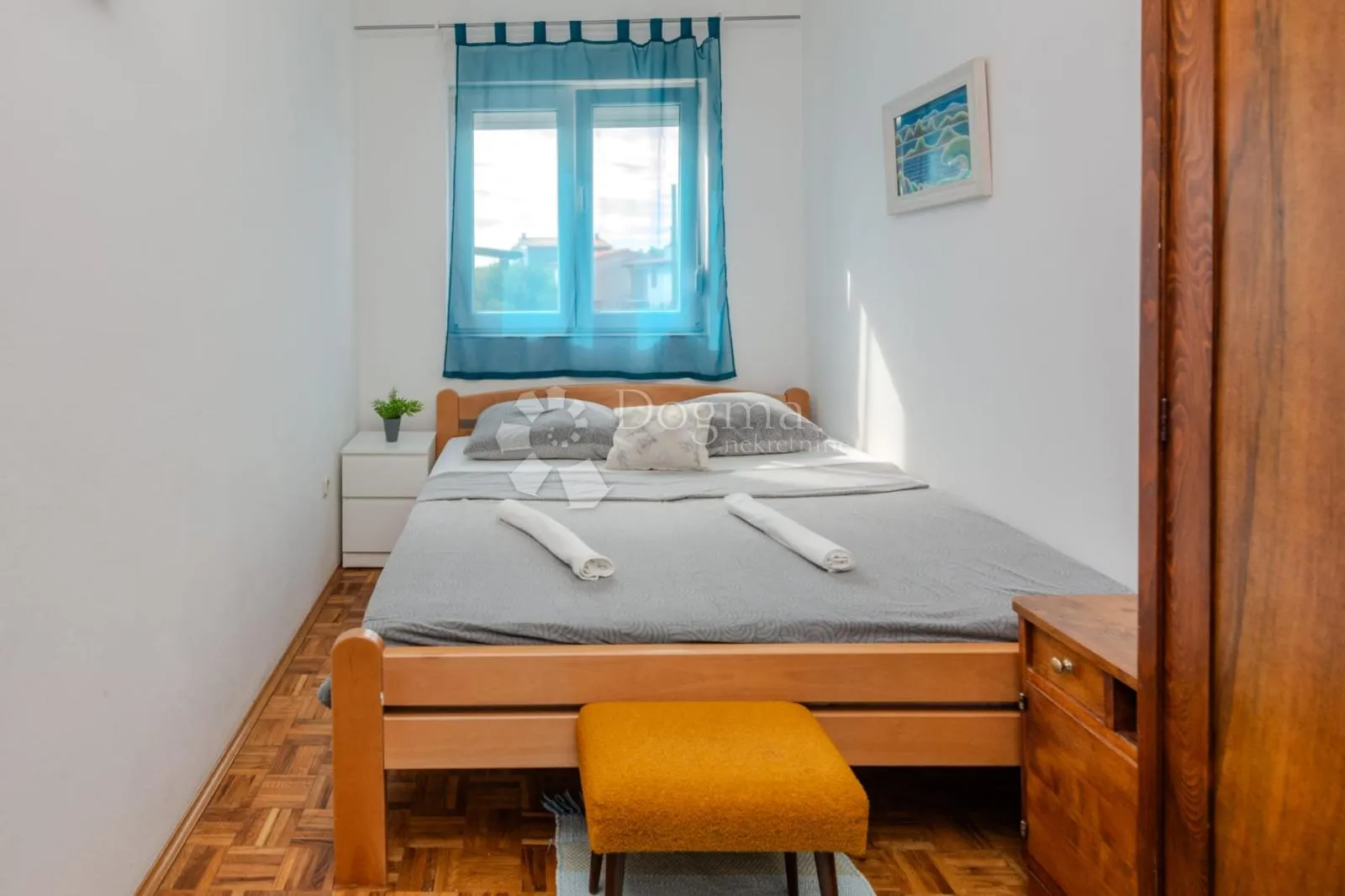 kuća sa tri apartmana - slika 13