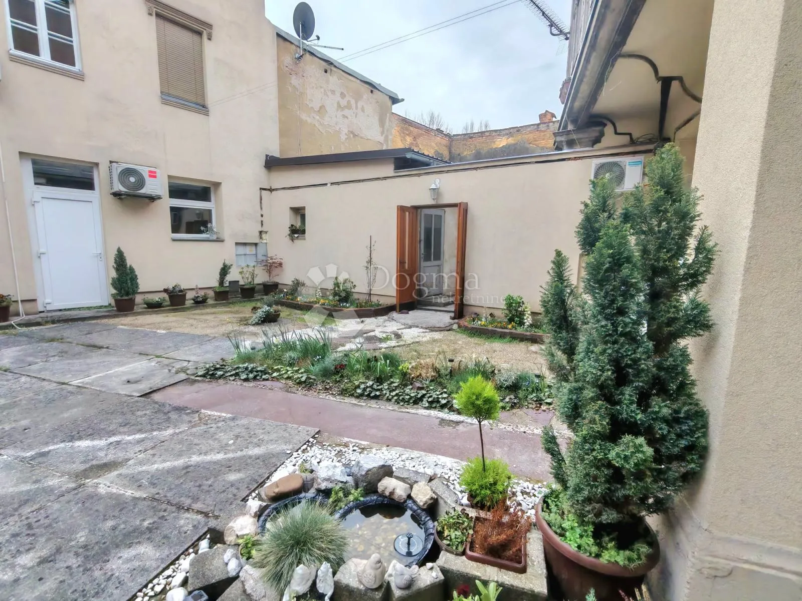 prodaja, stan, karlovac, nkp 82,13m, centar, korzo - slika 17