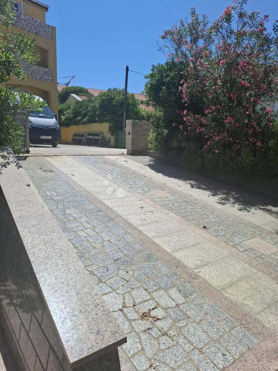 stan 130m od mora- povljana - slika 5