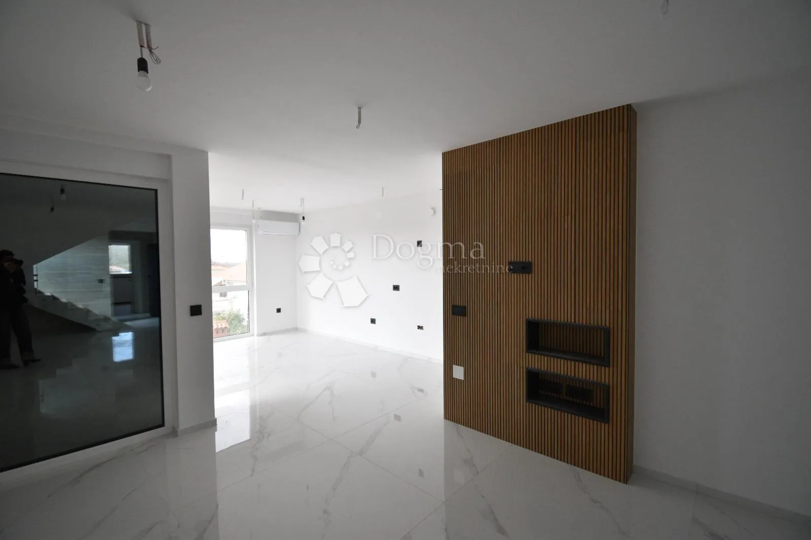 penthouse valbandon - a5 (uporabna dozvola) - slika 1