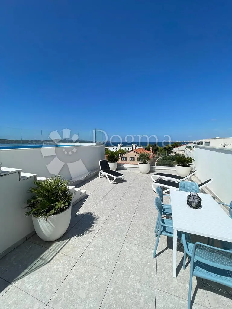 bibinje - potpuno opremljen penthouse s bazenom na krovnoj terasi - slika 23