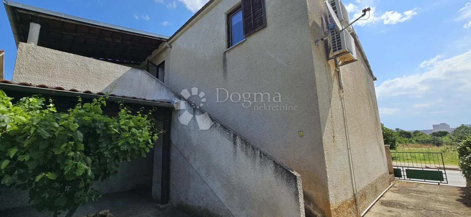 komforna mala kuća od 110m² - slika 35