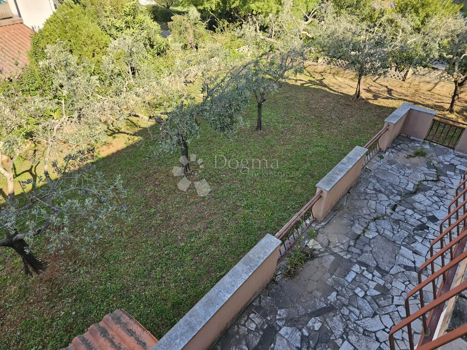 poreč - kuća sa dva stana i studio apartmanom - slika 23
