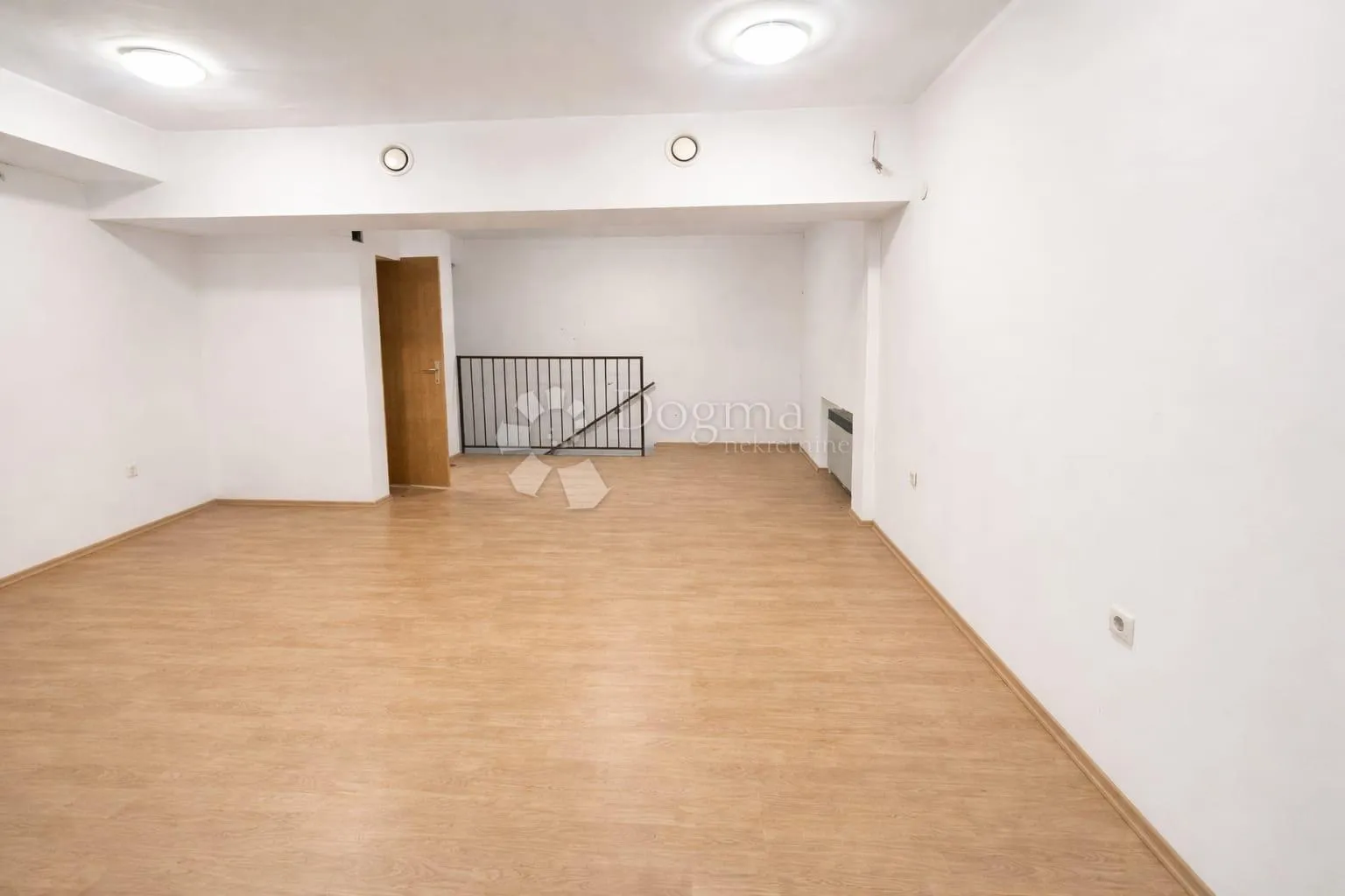 exluzivno!! kvatrić – 60 m², dvije etaže, razne namjene - slika 2