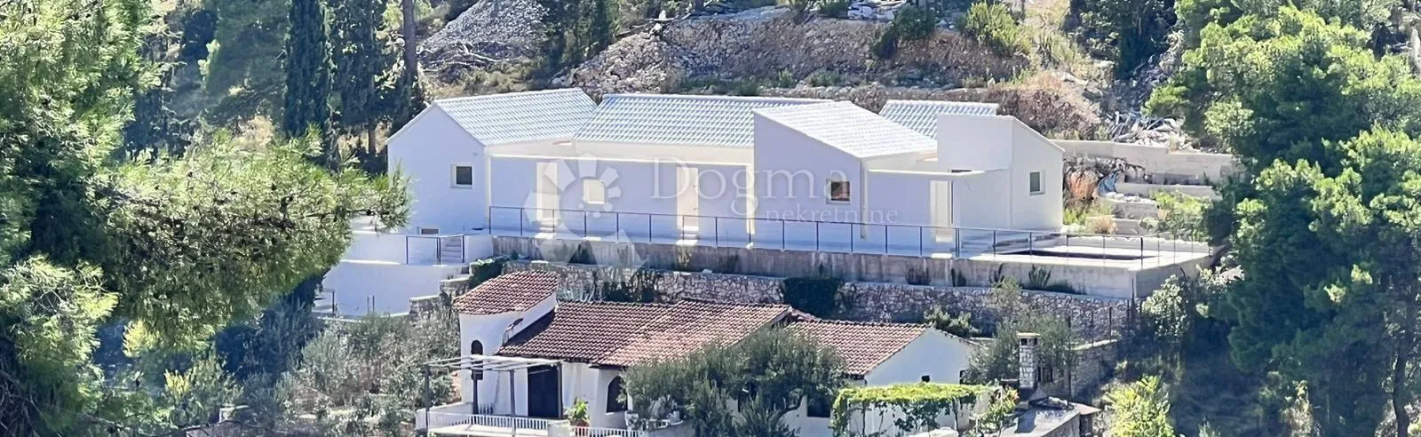 drugačija vila s bazenom, brač, bobovišća - slika 28