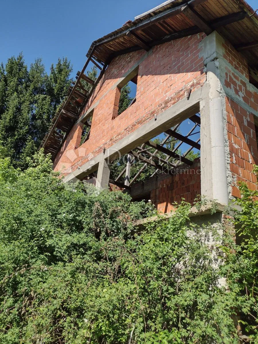zemljište odlično, kuća loša, okolica daleko od bilo čega urbanog - slika 8