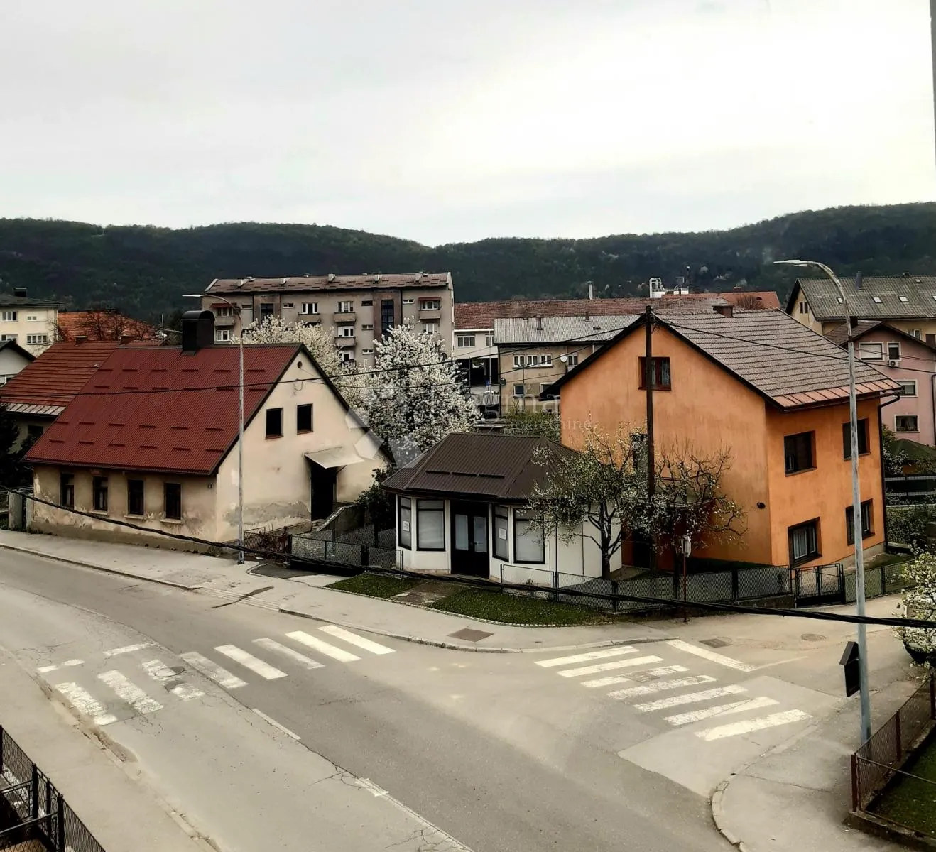 poslovni prostor u centru ogulina - slika 6