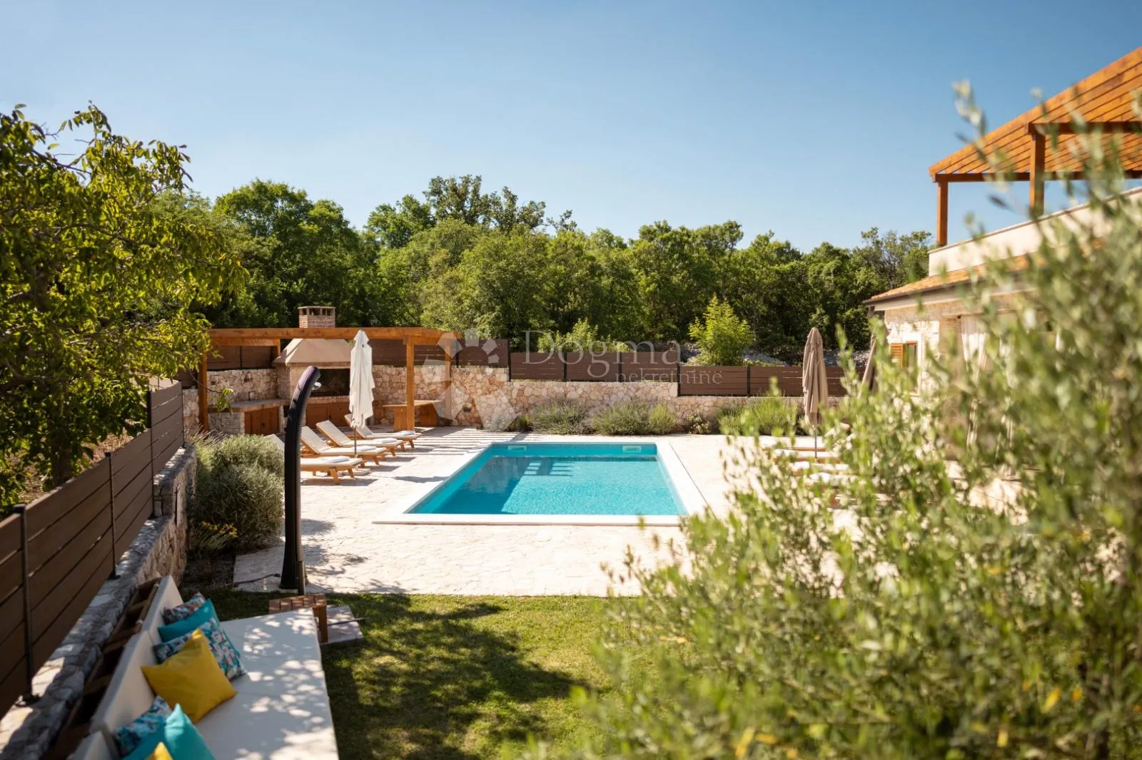 otok krk samostojeća vila - slika 5