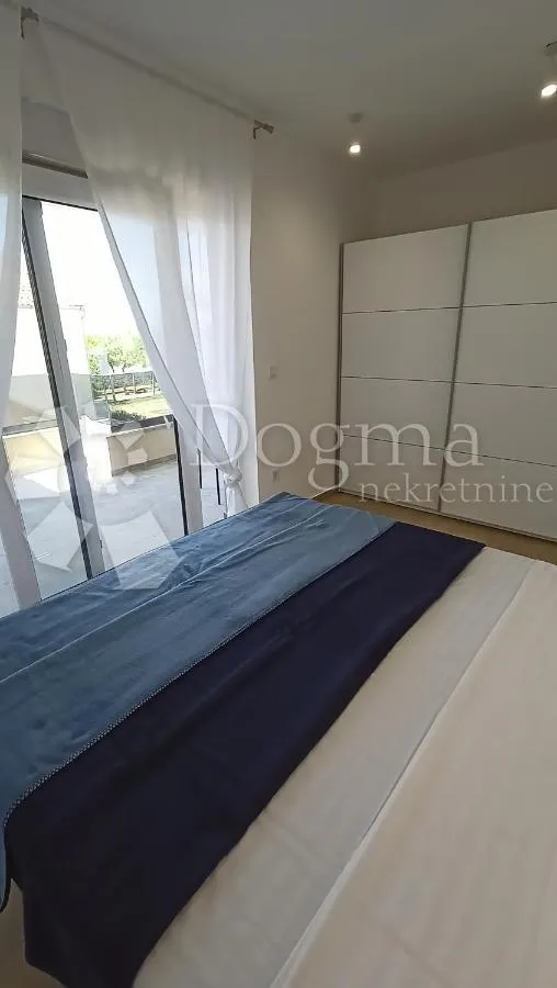 novogradnja vila s bazenom u blizini plaže jadrija 140m2 - slika 14