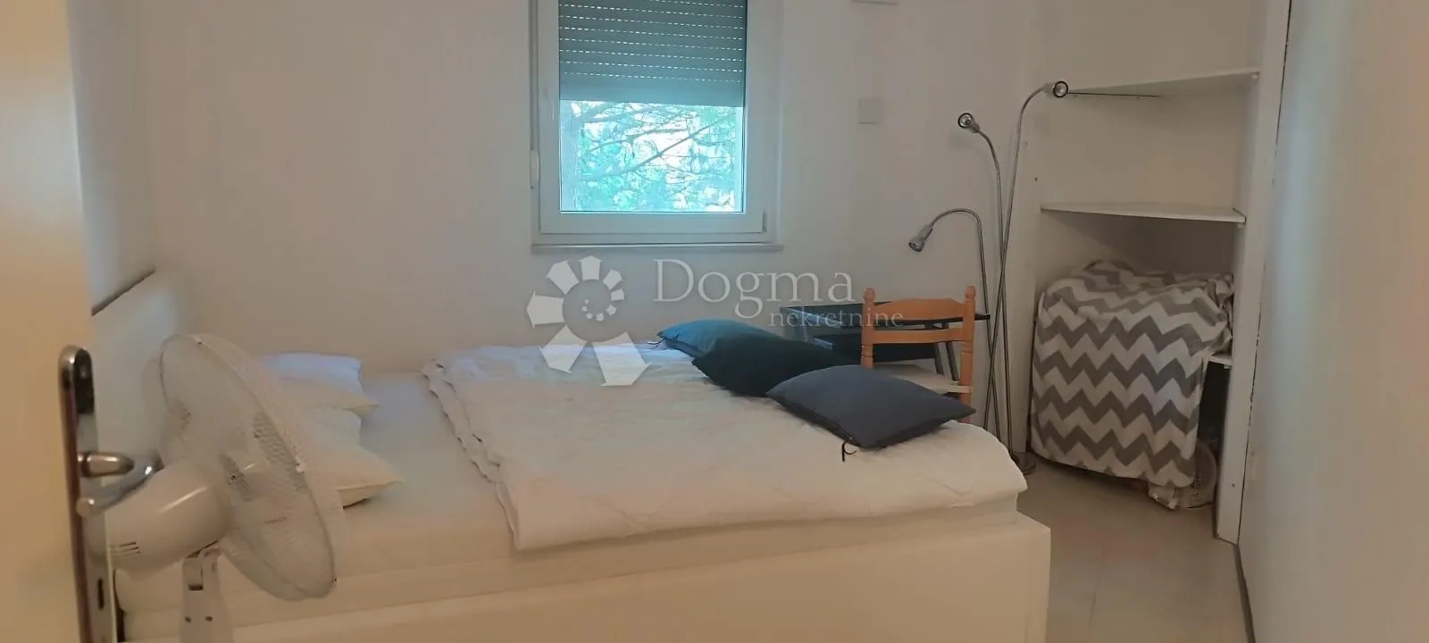 grad krk - apartman s velikom okućnicom - slika 8