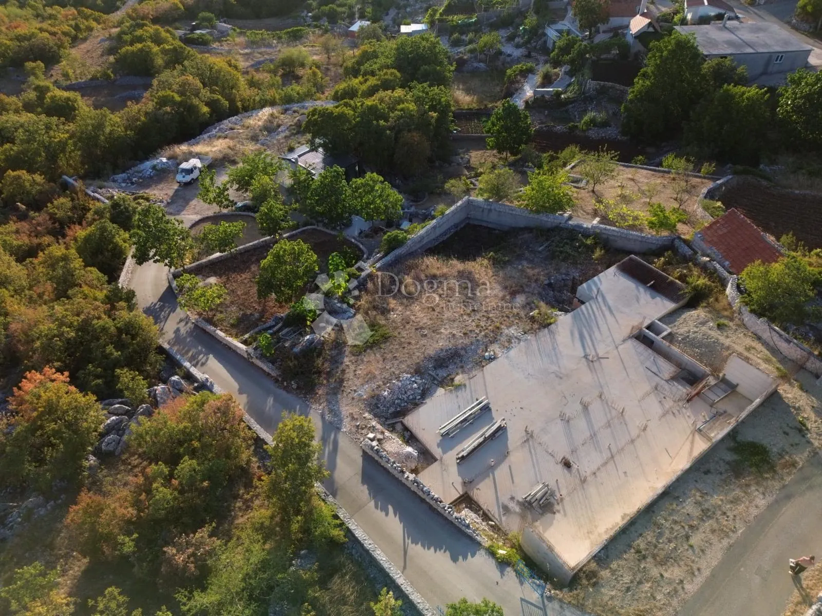 jedinstveno imanje s kućom i bazenom u prirodnom okruženju – zagvozd - slika 27