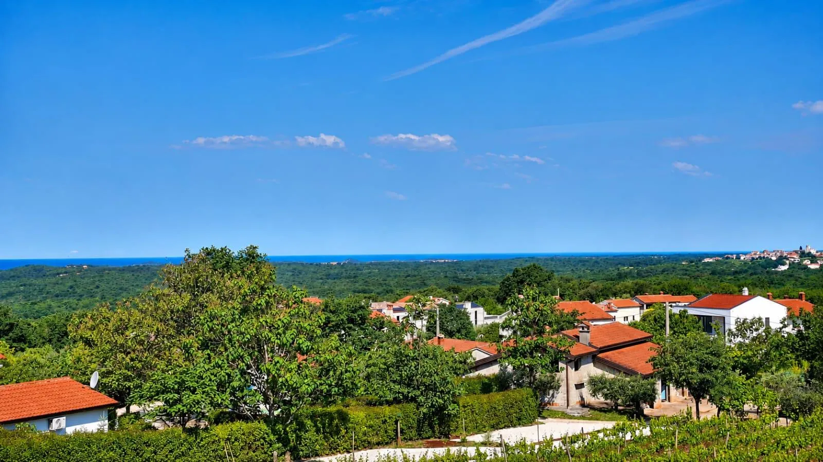 POREČ (okolica) - Građevinsko zemljište sa pogledom na more