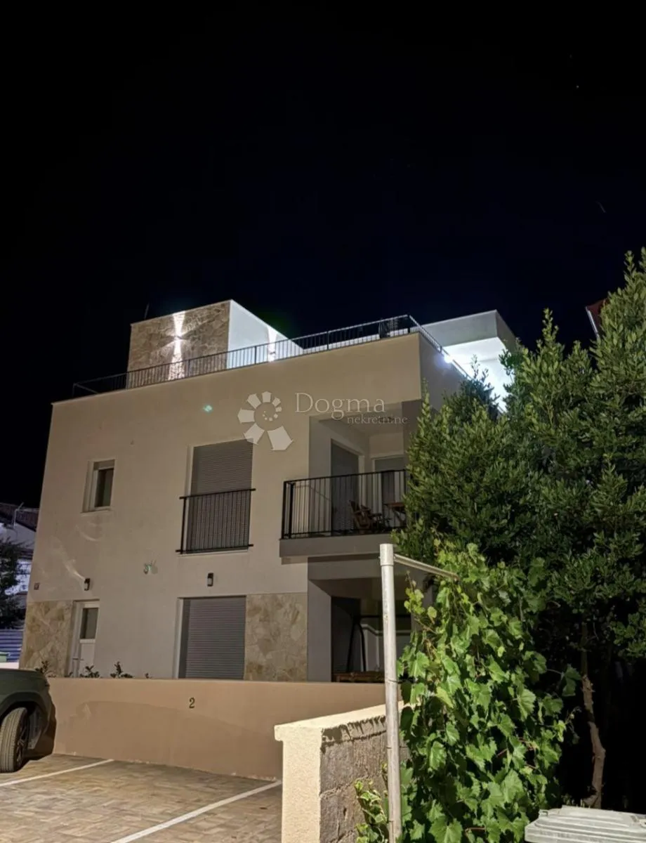 trosobni apartman na viru s1 - slika 14