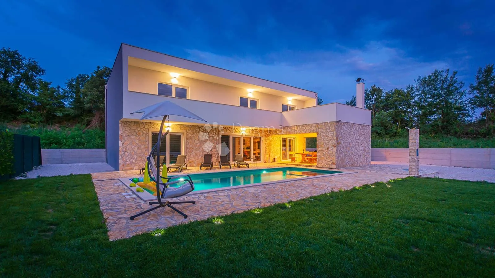 odlična villa sa bazenom - slika 2