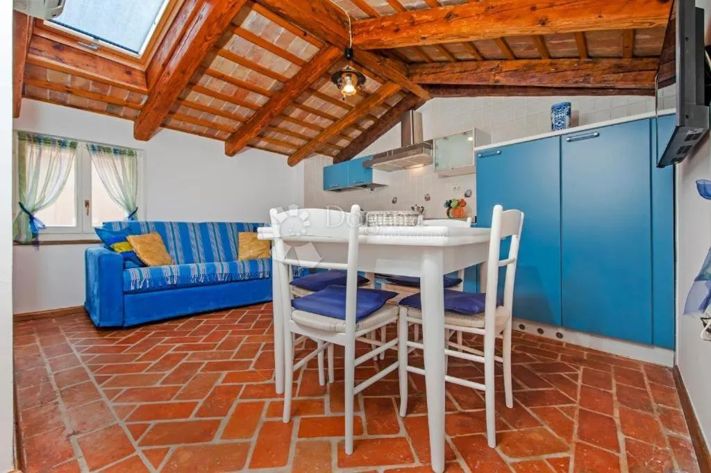 rovinj - kuća sa šest apartmana u srcu starog grada - slika 6