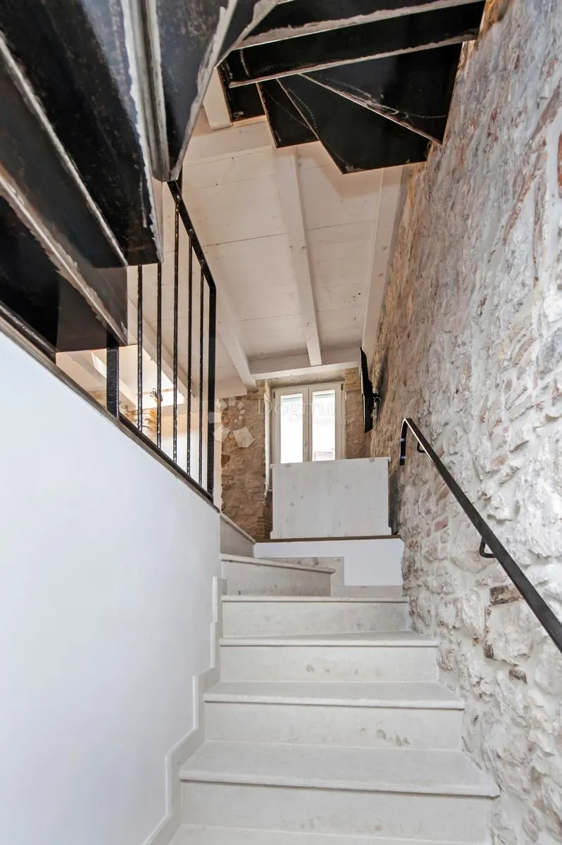 rovinj - sniženo! kuca s 3 apartmana u srcu starog grada - slika 45