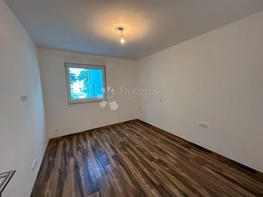 luksuzni apartman - slika 8
