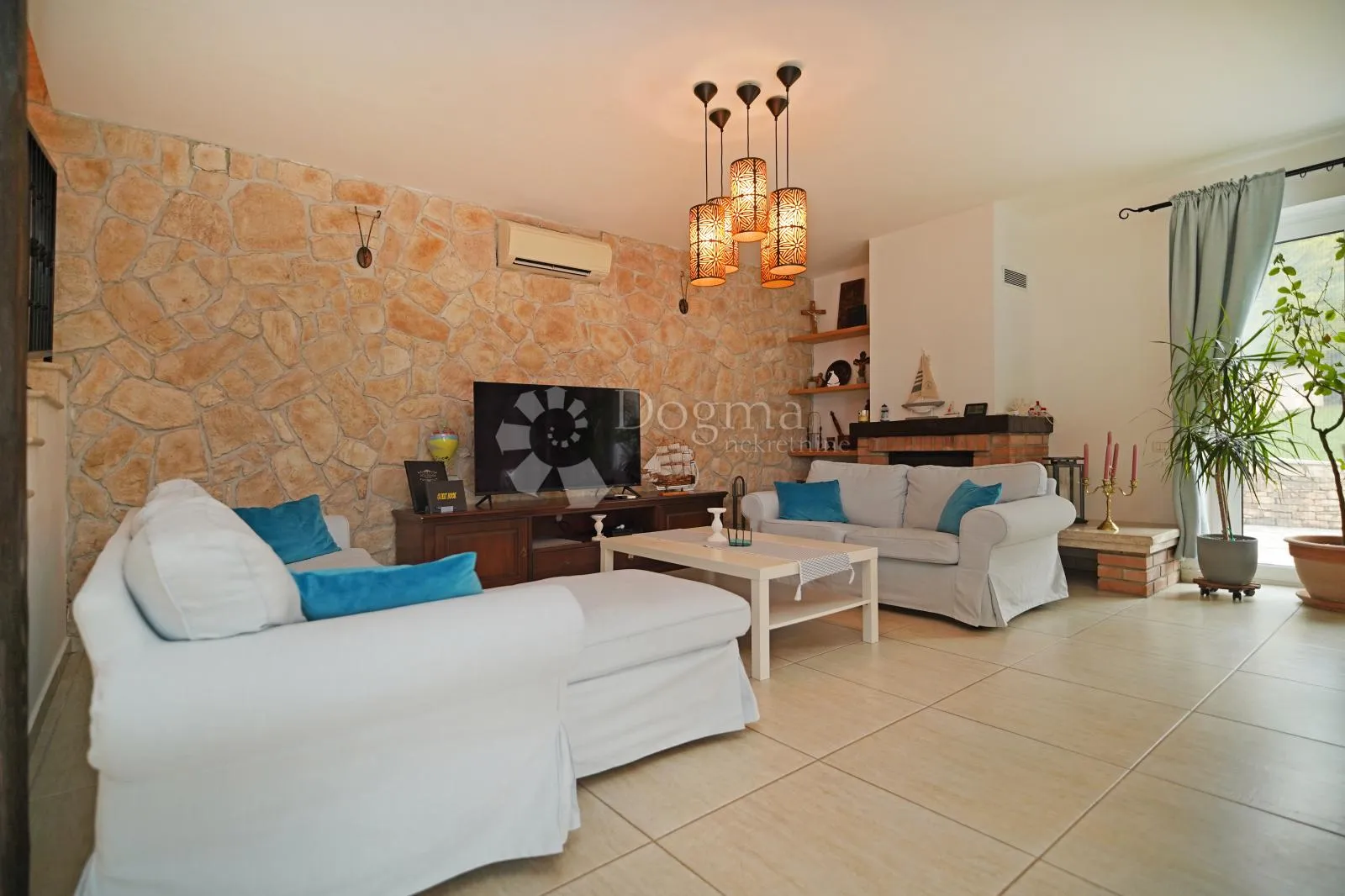 šarmantna moderna istarska villa - slika 11