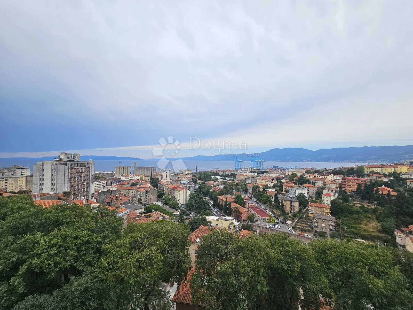 moderan dvosoban stan na belvederu! - slika 6