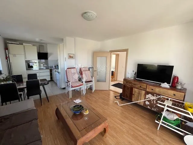 ekskluzivno samo u dogmi!crikvenica,stan 70m2 sa terasom i pogledom na more - slika 11