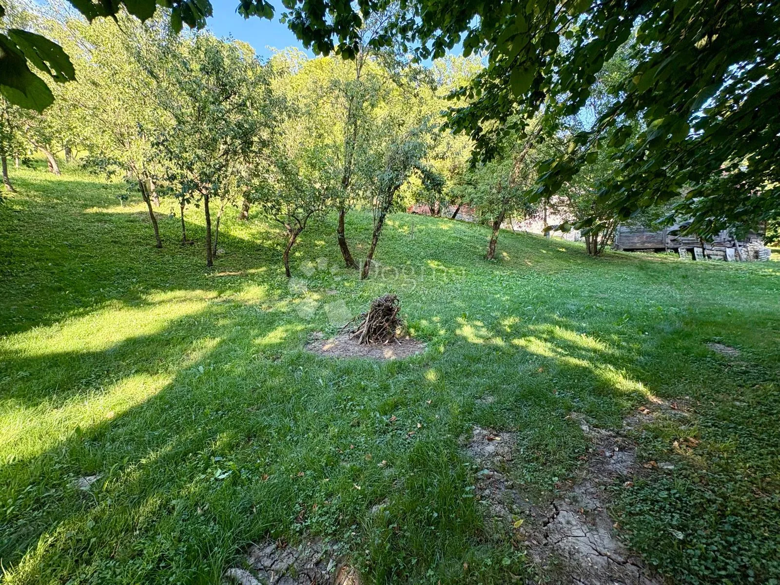 investicijsko imanje s pogledom na dolinu sutle - slika 21