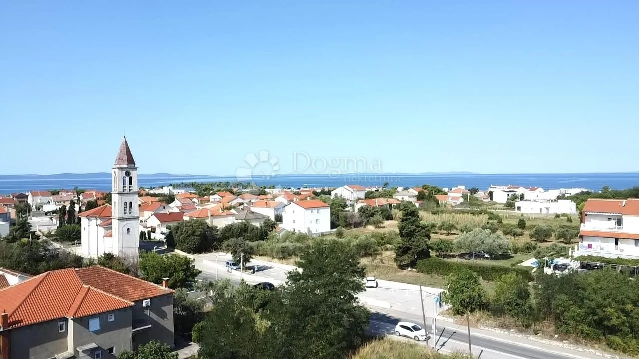 impresivan novi stan uz more s terasom i uporabnom dozvolom - slika 11