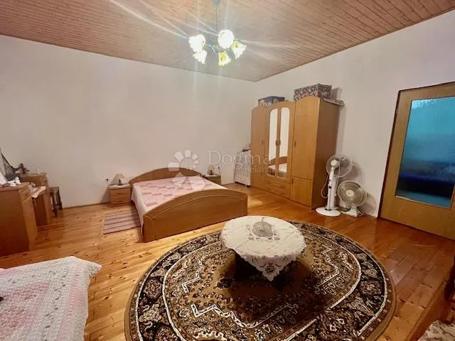 uređena dvojna kuća sa okućnicom u crikveničkom zaleđu - slika 15