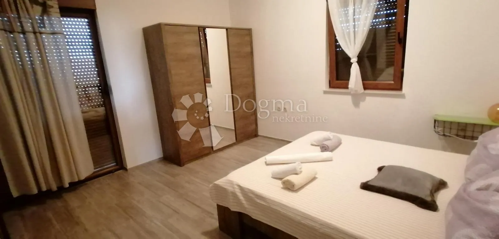 vrhunska nektretnina na krku - slika 23