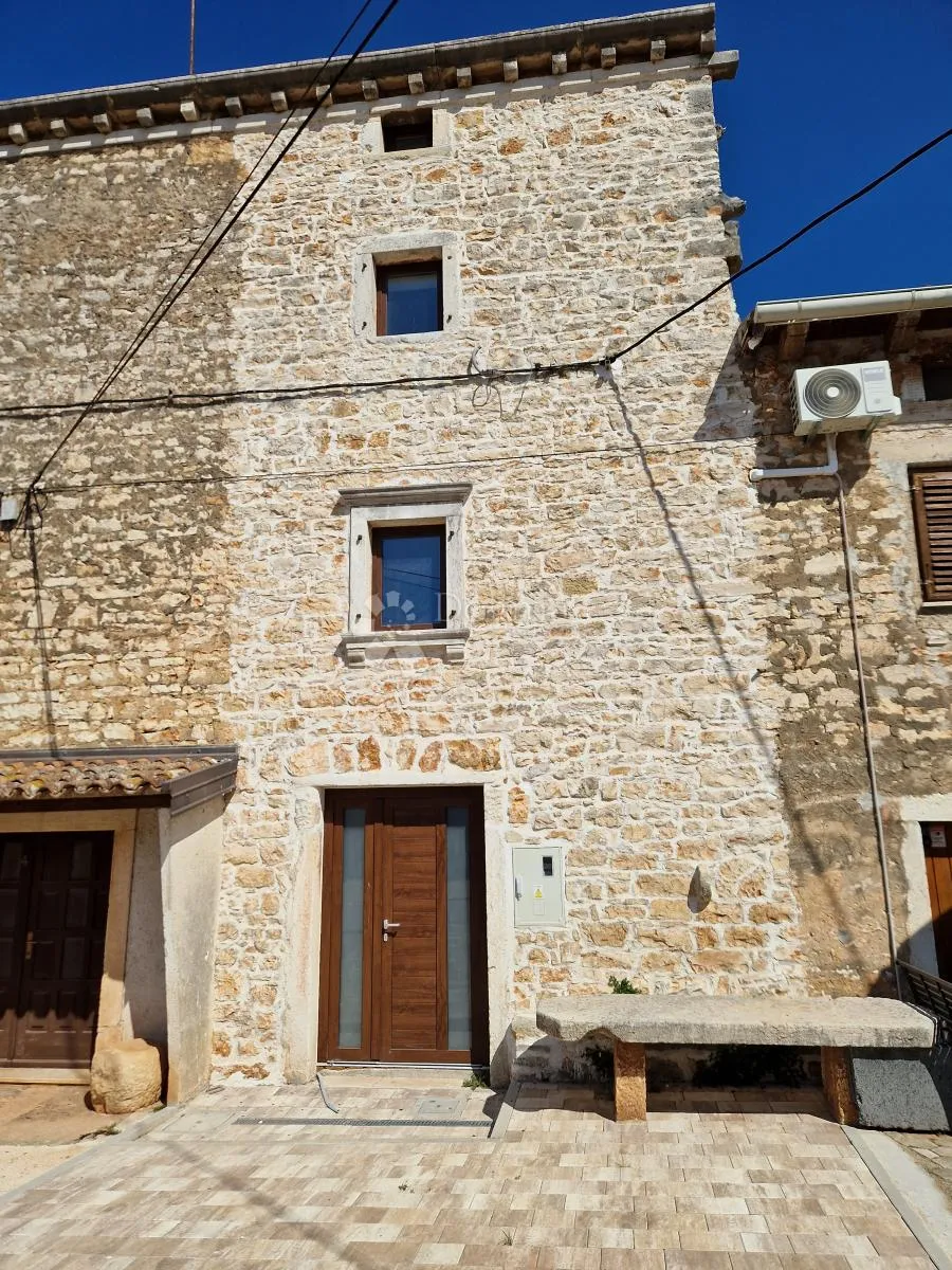 poreč,okolica,istarska kamena kuća u nizu - slika 13